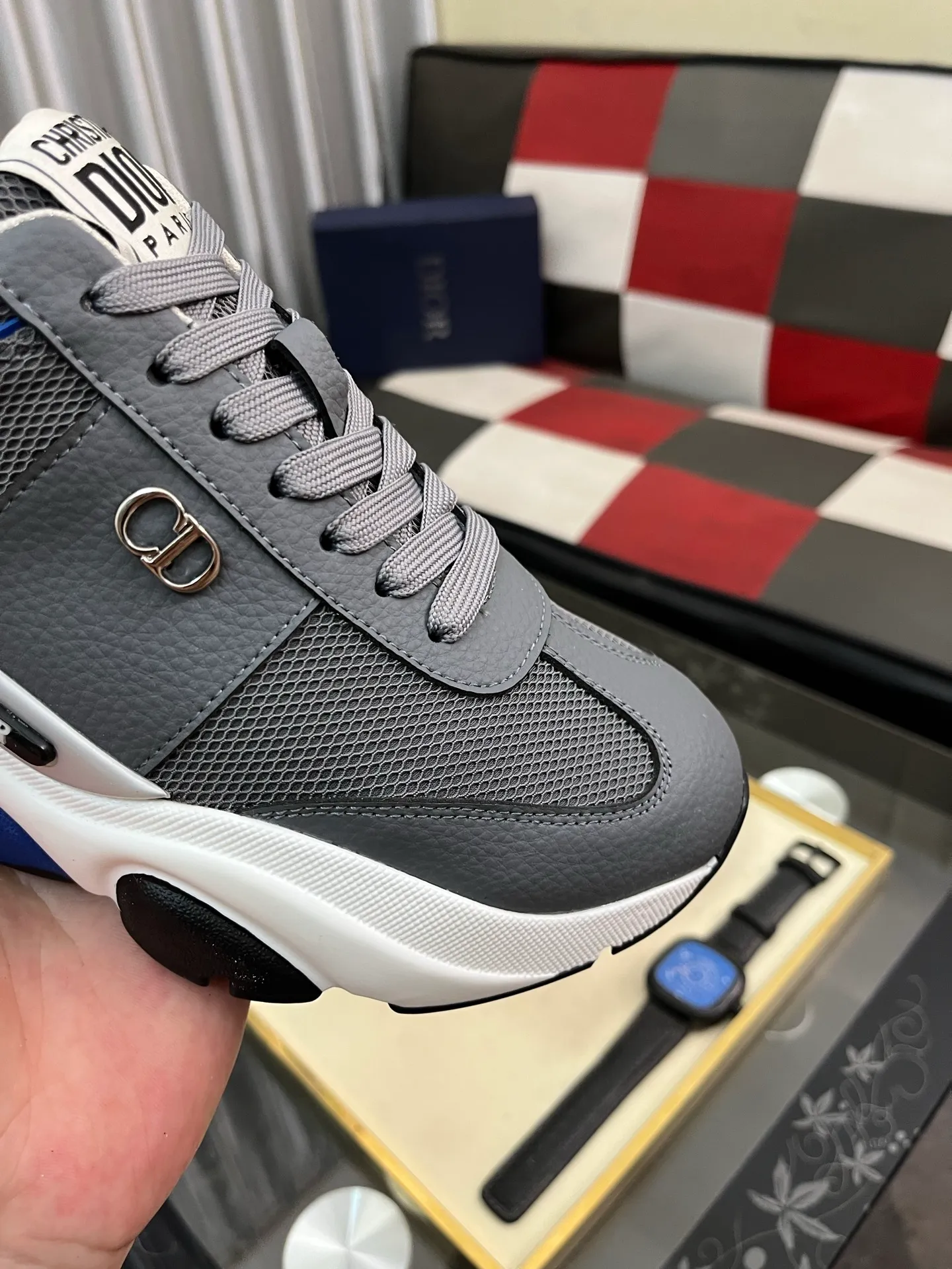 Men's men's shoes💰458⌚️⌚️Dior original quality.~ Unique modern style sneakers. 🏃A must-have casual shoe for trendy men😍😍 Original brand imported from Italy, imported original leather, sheep lining (refuses to discolor and grind feet) Sole: Original sole provided by the original factory, French lazy style design ⚠️Fit to the feet, original quality, super comfortable original sole. Just like shooting the real thing🎬The real thing is better, code number: 38-444⃣️colors available